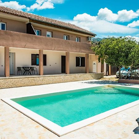 Apartamento Toto Lukovo Šugarje Exterior foto
